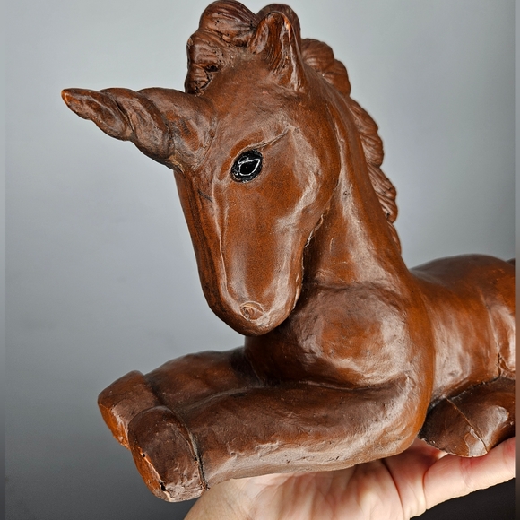 Vintage Unicorn Chocolate Brown Resin (?) Statue Figure Fairycore 9.5" x 6.5" - Picture 4 of 7